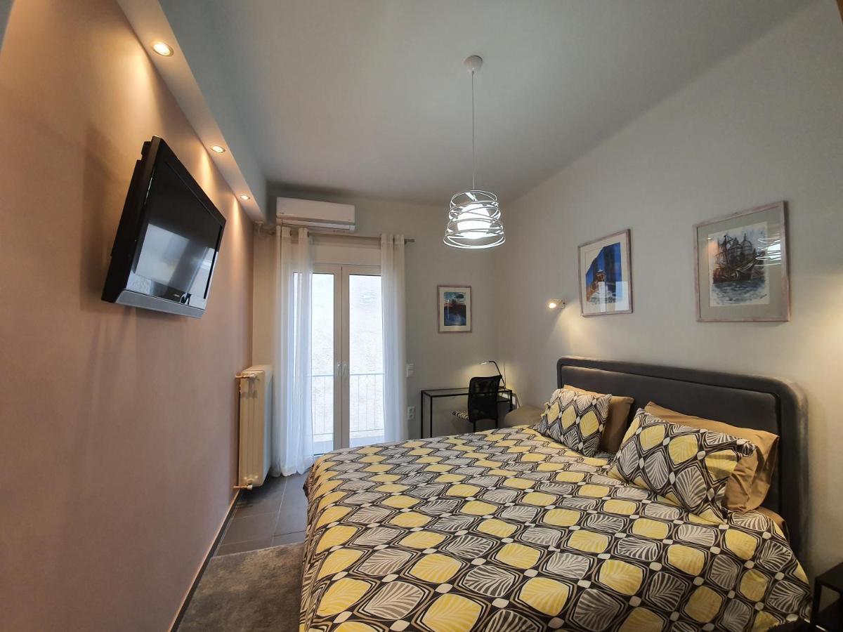 Lukas-2 B/R Luxurious Flat With Veranda Apartman Athén Kültér fotó